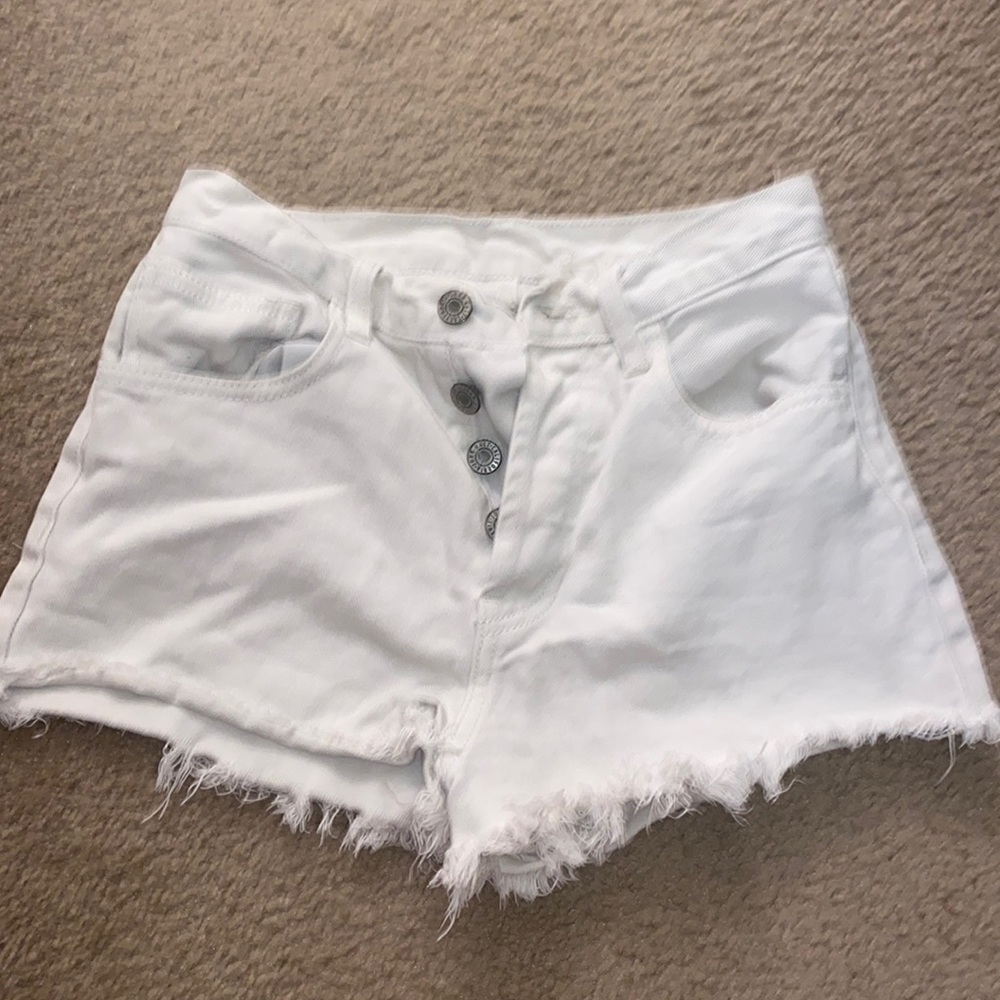Brandy Melville John Galt High Rise white shorts size small